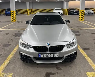 Benzine motor van 2,0L van BMW 420i Gran Coupe 2015 te huur in Tbilisi.