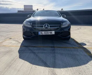 Verhuur Mercedes-Benz C-Class. Comfort, Premium Auto te huur in Georgië ✓ Borg van Borg van 250 GEL ✓ Verzekeringsmogelijkheden TPL, CDW, SCDW, Passagiers, Diefstal, Geen storting.