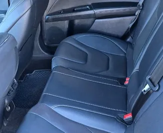Hybride motor van 2,0L van Ford Fusion Sedan 2020 te huur in Tbilisi.