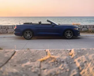 Benzine motor van 2,3L van Ford Mustang Cabrio 2017 te huur in Batumi.