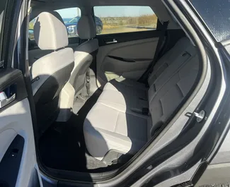 Verhuur Hyundai Tucson. Economy, Comfort, SUV, Crossover Auto te huur in Georgië ✓ Borg van Zonder Borg ✓ Verzekeringsmogelijkheden TPL, SCDW, FDW, Passagiers, Diefstal.