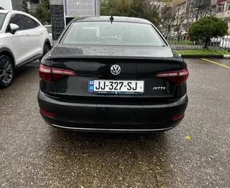 Verhuur Volkswagen Jetta. Economy, Comfort Auto te huur in Georgië ✓ Borg van Zonder Borg ✓ Verzekeringsmogelijkheden TPL, SCDW, FDW, Passagiers, Diefstal.