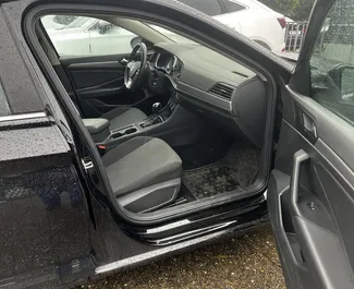 Benzine motor van 1,4L van Volkswagen Jetta 2020 te huur in Batumi.