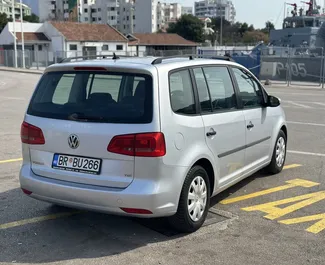 Autohuur Volkswagen Touran 2013 in in Montenegro, met Diesel brandstof en 105 pk ➤ Vanaf 40 EUR per dag.