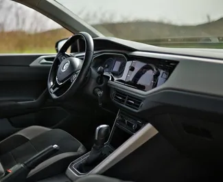 Volkswagen Polo 2022 met Vooraandrijving systeem, beschikbaar in Becici.