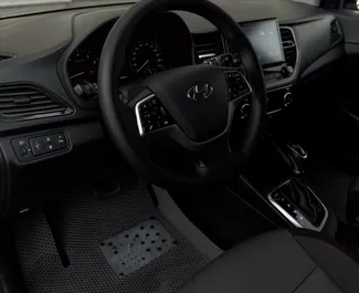 Hyundai Accent 2021 beschikbaar voor verhuur in Almaty, met een kilometerlimiet van 250 km/dag.