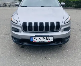 Autohuur Jeep Cherokee 2017 in in Georgië, met Benzine brandstof en 271 pk ➤ Vanaf 135 GEL per dag.