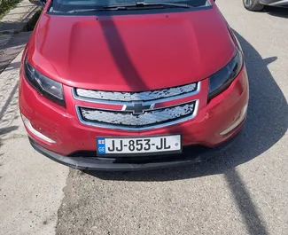 Autohuur Chevrolet Volt 2015 in in Georgië, met Benzine brandstof en 177 pk ➤ Vanaf 96 GEL per dag.
