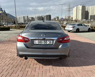 Autohuur Nissan Altima 2018 in in Armenië, met Benzine brandstof en 181 pk ➤ Vanaf 50 USD per dag.