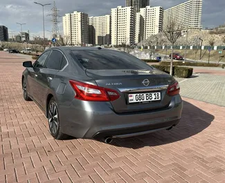Verhuur Nissan Altima. Comfort, Premium Auto te huur in Armenië ✓ Borg van Borg van 190 USD ✓ Verzekeringsmogelijkheden TPL, CDW, SCDW, FDW, Passagiers, Diefstal, Buitenland, Jonge, Geen storting.