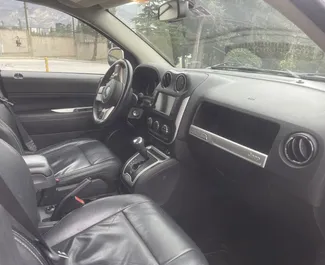 Autohuur Jeep Compass 2017 in in Georgië, met Benzine brandstof en  pk ➤ Vanaf 69 GEL per dag.