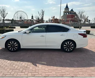 Autohuur Nissan Altima 2018 in in Armenië, met Benzine brandstof en 181 pk ➤ Vanaf 50 USD per dag.