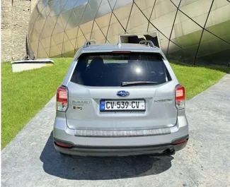 Interieur van Subaru Forester te huur in Georgië. Een geweldige auto met 5 zitplaatsen en een Automatisch transmissie.