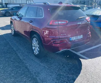 Benzine motor van 3,2L van Jeep Cherokee 2017 te huur in Koetaisi.