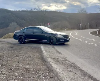 Verhuur Mercedes-Benz S-Class. Premium, Luxe Auto te huur in Georgië ✓ Borg van Zonder Borg ✓ Verzekeringsmogelijkheden TPL.