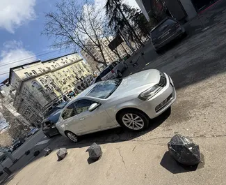 Autohuur Volkswagen Passat 2011 in in Georgië, met Benzine brandstof en 210 pk ➤ Vanaf 115 GEL per dag.