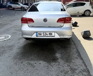 Verhuur Volkswagen Passat. Comfort Auto te huur in Georgië ✓ Borg van Borg van 100 GEL ✓ Verzekeringsmogelijkheden TPL.