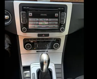 Volkswagen Passat 2011 met Vooraandrijving systeem, beschikbaar in Tbilisi.