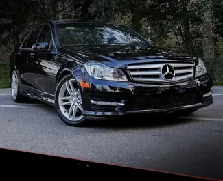 Vooraanzicht van een huurauto Mercedes-Benz C-Class in Tirana, Albanië ✓ Auto #9976. ✓ Transmissie Automatisch TM ✓ 0 beoordelingen.