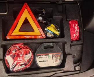 Interieur van Subaru Forester te huur in Georgië. Een geweldige auto met 5 zitplaatsen en een Automatisch transmissie.