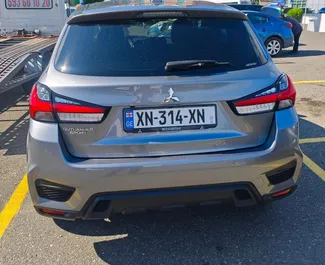 Mitsubishi Outlander Sport 2020 met Aandrijving op alle wielen systeem, beschikbaar op de luchthaven van Koetaisi.