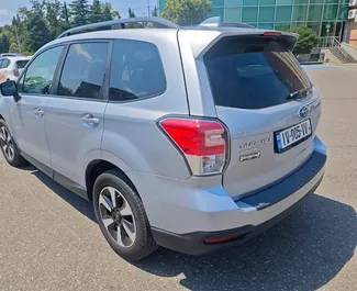 Benzine motor van 2,5L van Subaru Forester 2017 te huur op de luchthaven van Koetaisi.