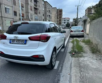 Verhuur Hyundai i20. Economy, Comfort Auto te huur in Albanië ✓ Borg van Borg van 200 EUR ✓ Verzekeringsmogelijkheden TPL, CDW, SCDW, FDW, Diefstal, Buitenland, Jonge.
