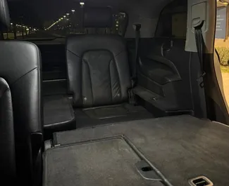 Audi Q7 2013 beschikbaar voor verhuur in Tirana, met een kilometerlimiet van onbeperkt.
