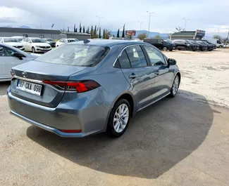 Verhuur Toyota Corolla Sedan. Economy, Comfort Auto te huur in Turkije ✓ Borg van Borg van 500 USD ✓ Verzekeringsmogelijkheden TPL, CDW, SCDW, Diefstal, Jonge, Geen storting.