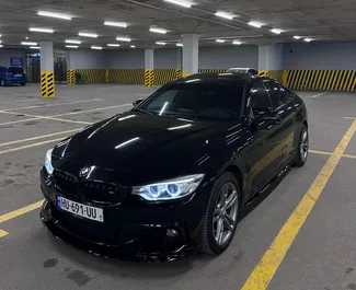 Benzine motor van 2,0L van BMW 428i Gran Coupe 2015 te huur in Tbilisi.