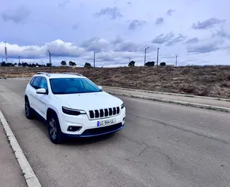 Verhuur Jeep Cherokee. Comfort, SUV, Crossover Auto te huur in Georgië ✓ Borg van Zonder Borg ✓ Verzekeringsmogelijkheden TPL, SCDW.