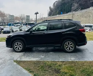Subaru Forester 2019 beschikbaar voor verhuur in Tbilisi, met een kilometerlimiet van onbeperkt.