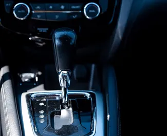 Nissan Qashqai 2016 met Vooraandrijving systeem, beschikbaar in Podgorica.