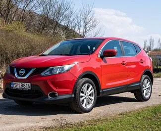 Nissan Qashqai 2016 beschikbaar voor verhuur in Podgorica, met een kilometerlimiet van onbeperkt.