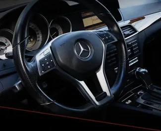 Autohuur Mercedes-Benz C-Class #10507 Automatisch in Tirana, uitgerust met 3,0L motor ➤ Van Armand in Albanië.