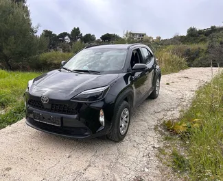 Autohuur Toyota Yaris Cross #15687 Automatisch op Podgorica Luchthaven, uitgerust met 1,5L motor ➤ Van Yan in Montenegro.