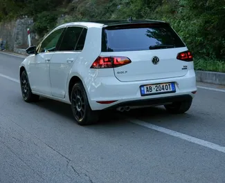 Volkswagen Golf 7 2015 met Vooraandrijving systeem, beschikbaar in Tirana.