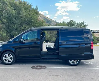 Mercedes-Benz V-Class 2019 beschikbaar voor verhuur in Rafailovici, met een kilometerlimiet van onbeperkt.