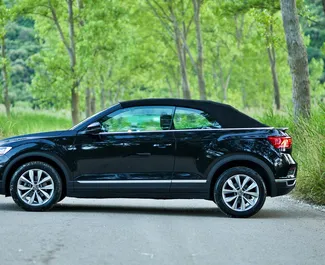 Autohuur Volkswagen T-Roc Cabrio 2025 in in Montenegro, met Benzine brandstof en 150 pk ➤ Vanaf 55 EUR per dag.