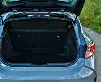 Hybride motor van 18,0L van Toyota Corolla 2024 te huur in Becici.