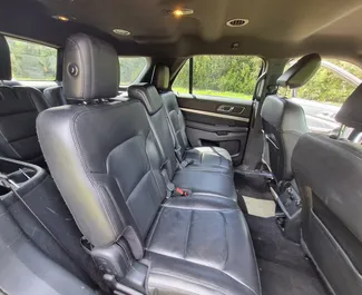 Hybride motor van 3,5L van Ford Explorer 2019 te huur in Tbilisi.
