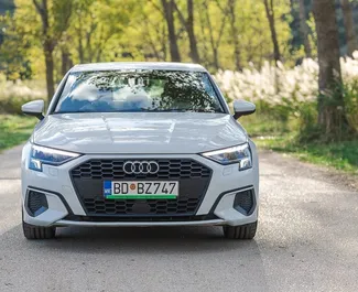 Vooraanzicht van een huurauto Audi A3 in Becici, Montenegro ✓ Auto #15931. ✓ Transmissie Automatisch TM ✓ 0 beoordelingen.