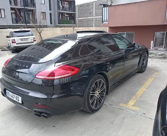 Verhuur Porsche Panamera. Premium, Luxe Auto te huur in Georgië ✓ Borg van Borg van 300 GEL ✓ Verzekeringsmogelijkheden TPL, SCDW, Passagiers, Diefstal.