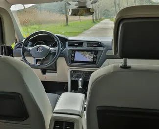 Huur een Volkswagen Tiguan in Becici Montenegro