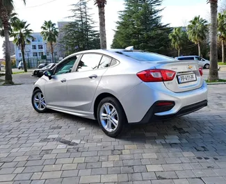 Verhuur Chevrolet Cruze. Comfort Auto te huur in Georgië ✓ Borg van Zonder Borg ✓ Verzekeringsmogelijkheden TPL, CDW.