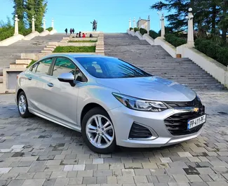 Benzine motor van 1,4L van Chevrolet Cruze 2018 te huur in Koetaisi.
