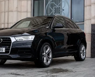 Vooraanzicht van een huurauto Audi Q3 in Tbilisi, Georgië ✓ Auto #16125. ✓ Transmissie Automatisch TM ✓ 0 beoordelingen.