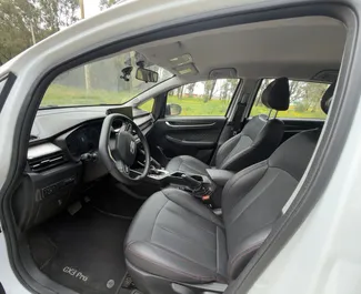 Benzine motor van 1,5L van Geely GX3 pro 2024 te huur op de luchthaven van Casablanca.
