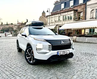 Autohuur Mitsubishi Outlander 2022 in in Georgië, met Benzine brandstof en 180 pk ➤ Vanaf 135 GEL per dag.