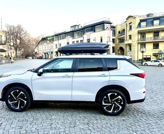 Mitsubishi Outlander 2022 met Aandrijving op alle wielen systeem, beschikbaar in Tbilisi.